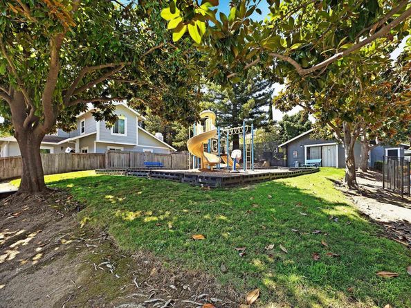 3285 Monika Ln, Hayward CA 94541