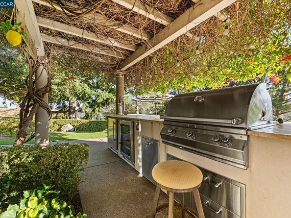 4860 Venner Rd, Martinez CA 94553