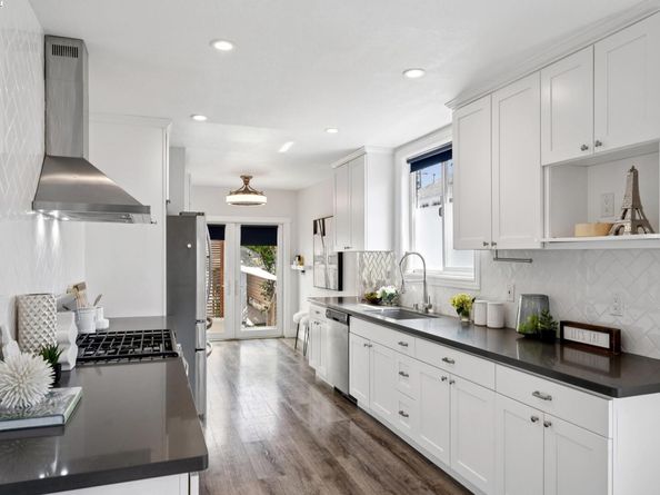 9340 Thermal St, Oakland CA 94605
