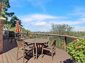 1301 Thomas Dr, Martinez CA 94553