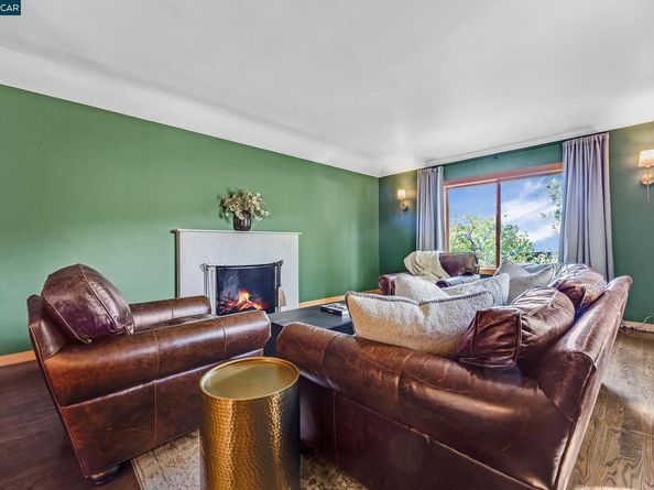 1301 Thomas Dr, Martinez CA 94553