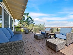 1301 Thomas Dr, Martinez CA 94553