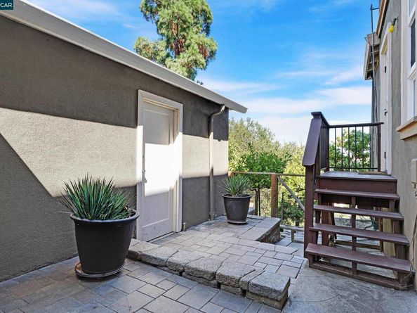 1301 Thomas Dr, Martinez CA 94553