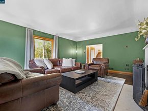 1301 Thomas Dr, Martinez CA 94553