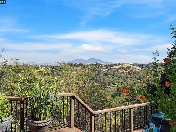 1301 Thomas Dr, Martinez CA 94553