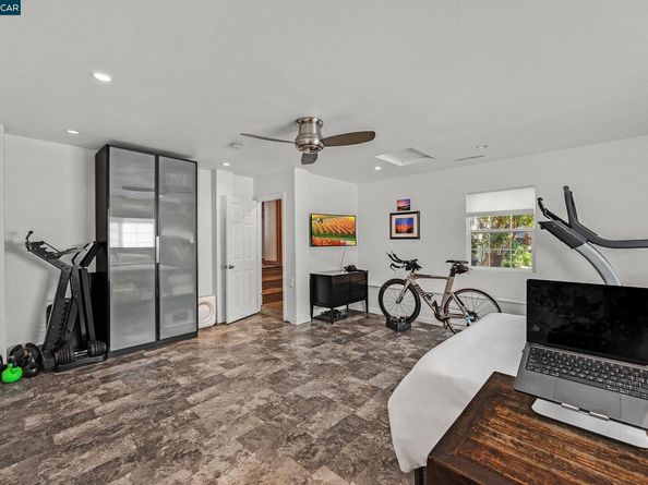 1301 Thomas Dr, Martinez CA 94553