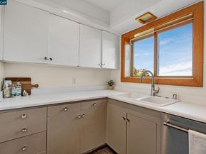 1301 Thomas Dr, Martinez CA 94553