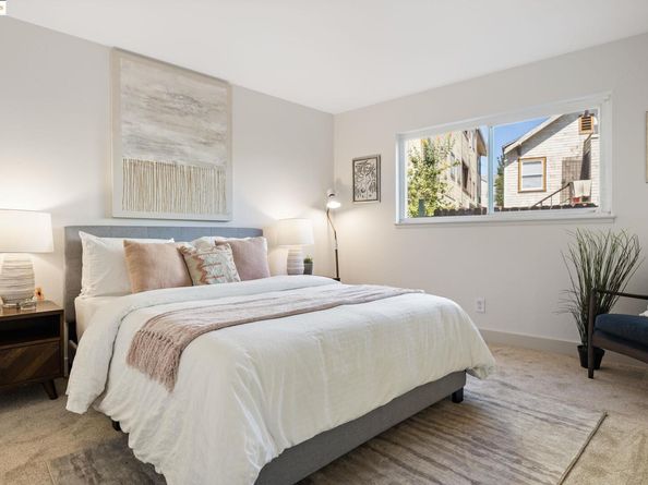 3877 Howe St 206, Oakland CA 94611