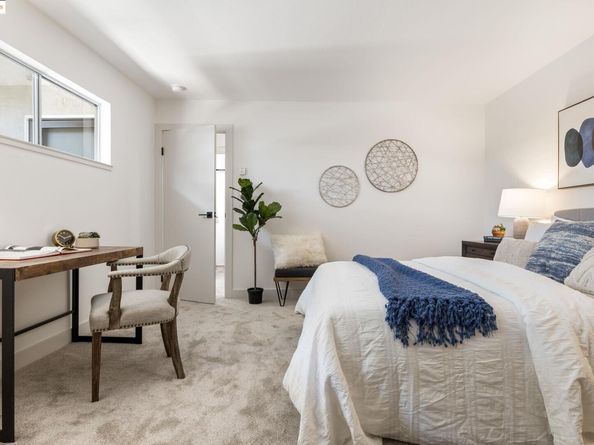 3877 Howe St 206, Oakland CA 94611