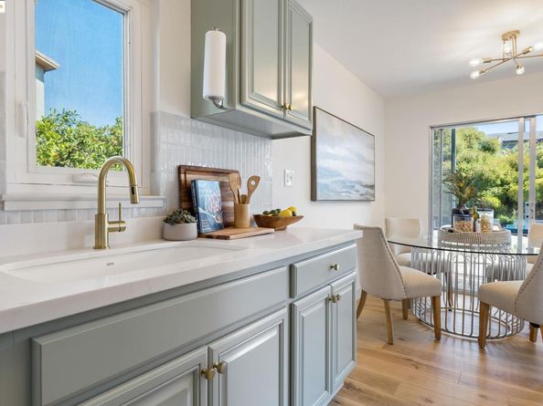 3877 Howe St 206, Oakland CA 94611