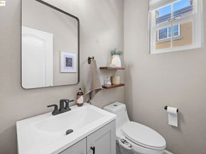 8892 Bellina Commons, Dublin CA 94566