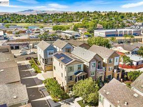 2707 Hollingbury Cmn, Livermore CA 94550