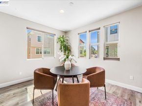 2707 Hollingbury Cmn, Livermore CA 94550