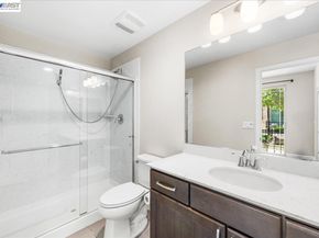 2707 Hollingbury Cmn, Livermore CA 94550