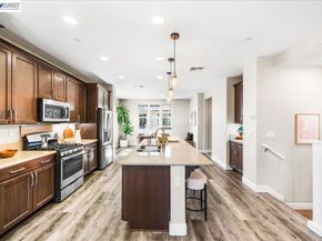 2707 Hollingbury Cmn, Livermore CA 94550