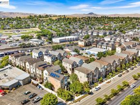 2707 Hollingbury Cmn, Livermore CA 94550