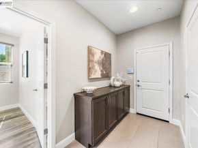 2707 Hollingbury Cmn, Livermore CA 94550