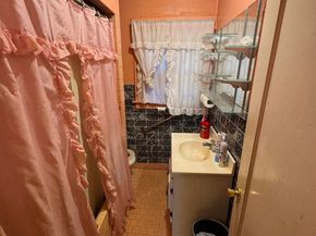 2233 85th Ave, Oakland CA 94605