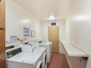 250 Whitmore St 106, Oakland CA 94611