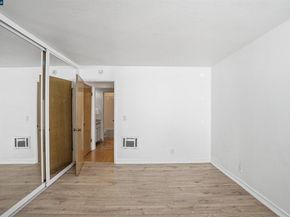 250 Whitmore St 106, Oakland CA 94611