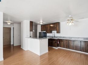 250 Whitmore St 106, Oakland CA 94611