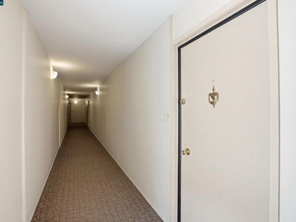 250 Whitmore St 106, Oakland CA 94611