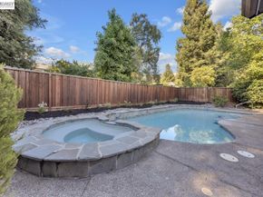 7331 Elmwood Cir, Pleasanton CA 94588