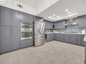 7331 Elmwood Cir, Pleasanton CA 94588