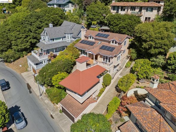 122 Vicente Rd, Berkeley CA 94705