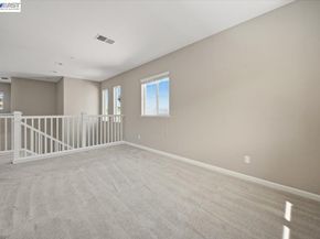 1172 Sagardia Way, Gilroy CA 95020