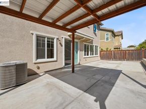 1172 Sagardia Way, Gilroy CA 95020