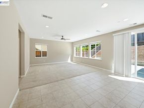 1172 Sagardia Way, Gilroy CA 95020