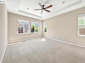 1172 Sagardia Way, Gilroy CA 95020