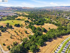 1172 Sagardia Way, Gilroy CA 95020