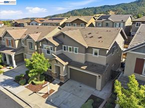 1172 Sagardia Way, Gilroy CA 95020