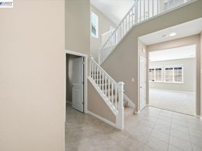 1172 Sagardia Way, Gilroy CA 95020