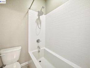 1172 Sagardia Way, Gilroy CA 95020