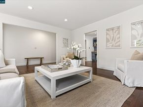 21 Camino Del Diablo, Orinda CA 94563