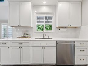 978 Kenston Dr, Clayton CA 94517