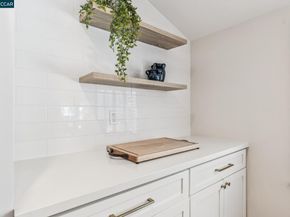 978 Kenston Dr, Clayton CA 94517