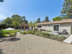 978 Kenston Dr, Clayton CA 94517