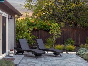 978 Kenston Dr, Clayton CA 94517