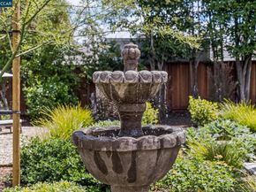 978 Kenston Dr, Clayton CA 94517