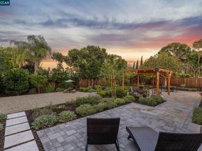 978 Kenston Dr, Clayton CA 94517