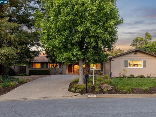 978 Kenston Dr, Clayton CA 94517