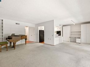 1400 Ptarmigan Dr 5, Walnut Creek CA 94595