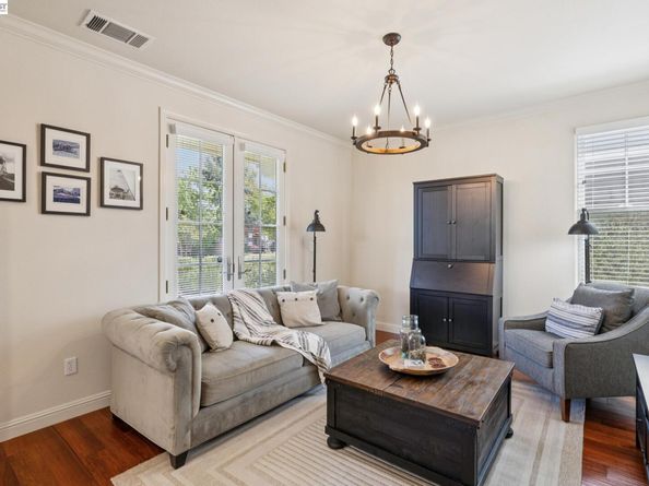 2421 Haile St, Alameda CA 94501