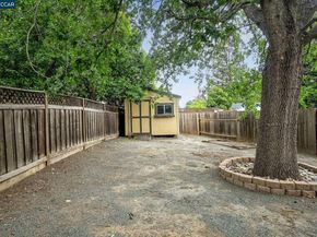 1016 Pine Hollow Ct, Clayton CA 94517