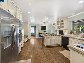 1016 Pine Hollow Ct, Clayton CA 94517