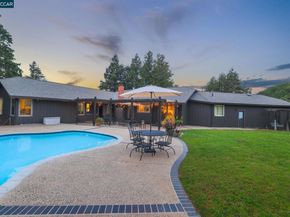 1016 Pine Hollow Ct, Clayton CA 94517
